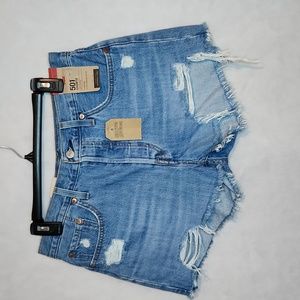 Last chance to buy, NO OFFERS Levi's 501 Shorts